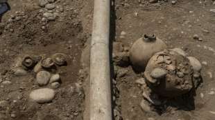 Arbeiter finden &Uuml;berreste von historischer Grabst&auml;dte in Peru