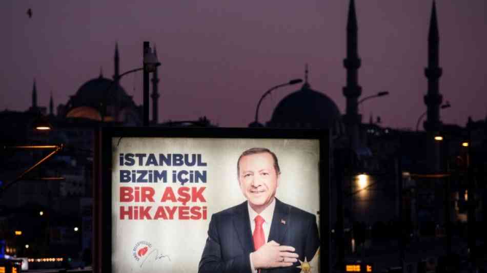 Türken wählen neue Bürgermeister inmitten von Wirtschaftskrise