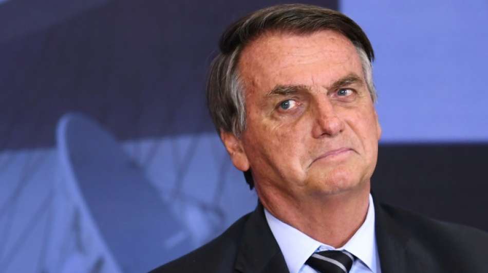 "Luxusdinner in New York": Ungeimpfter Bolsonaro isst Pizza auf dem B&uuml;rgersteig