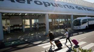Flughafen Mallorca wegen Menschen auf der Rollbahn vier Stunden lang lahmgelegt