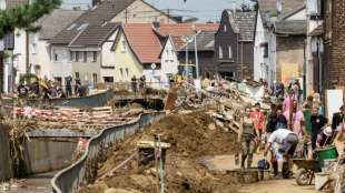 Nordrhein-Westfalen erinnert mit Gedenkstunde im Landtag an Hochwasseropfer