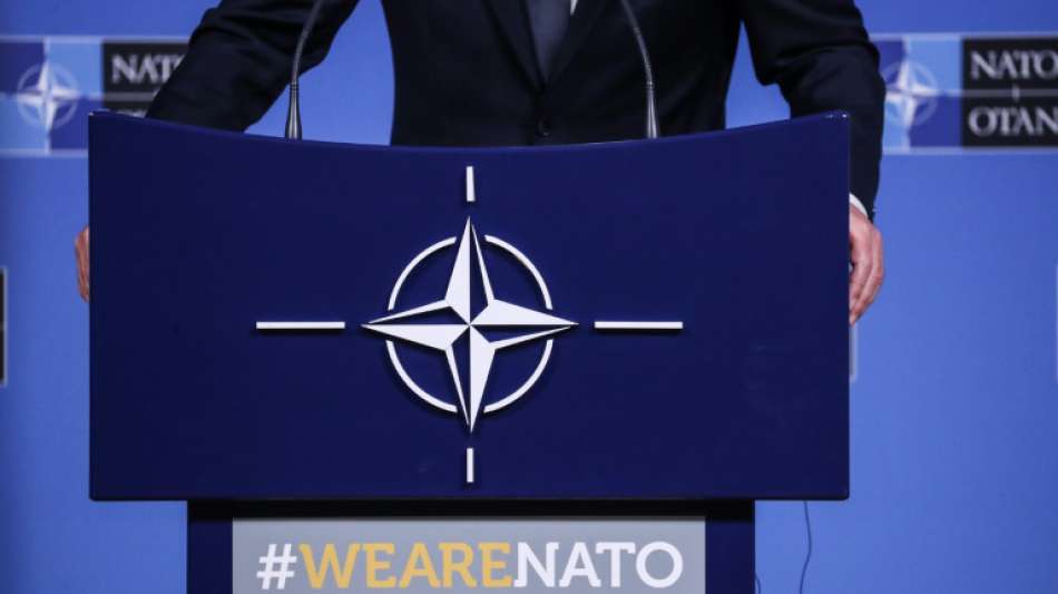 Kramp-Karrenbauer stößt mit Syrien-Plan vor Nato-Treffen auf gemischtes Echo