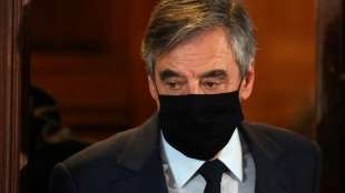 Staatsanwaltschaft fordert f&uuml;nf Jahre Haft f&uuml;r Frankreichs Ex-Premier Fillon 