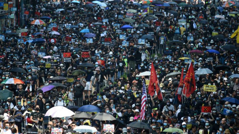 Tausende protestieren in Hongkong gegen Nationalfeiertag in China