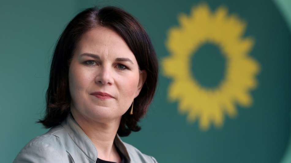 Baerbock will Ausgleich f&uuml;r Klimakosten und weniger Steuern f&uuml;r kleine Einkommen