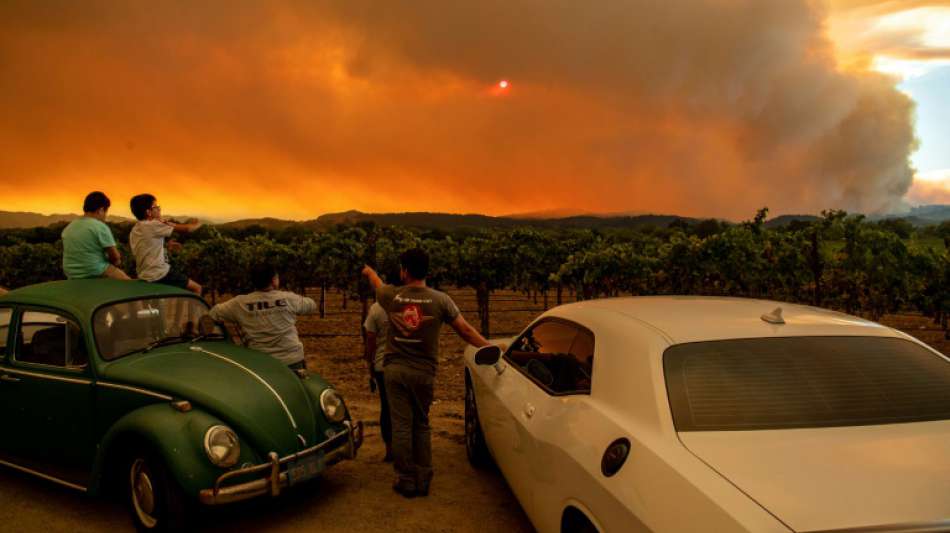 Zehntausende Menschen vor Waldbränden in Kalifornien auf der Flucht