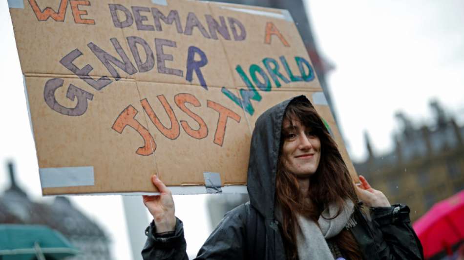 Weltwirtschaftsforum: Corona hat Gleichberechtigung um Jahrzehnte zur&uuml;ckgeworfen