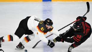 Eishockey-Team startet mit Niederlage gegen Kanada