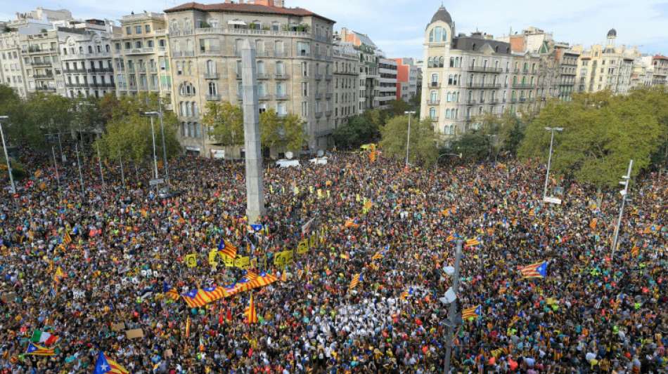 Mehr als 500.000 Katalanen demonstrieren in Barcelona