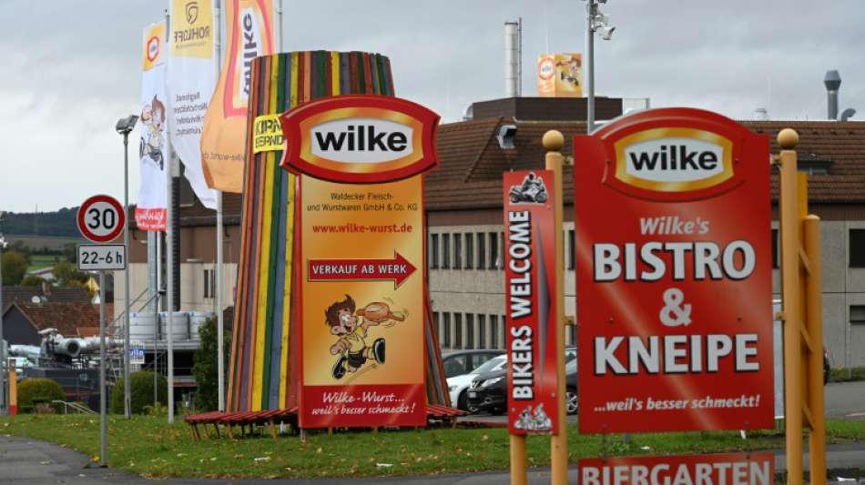 Ministerium rechtfertigt verzögerte Schließung bakterienbefallener Wurstfabrik