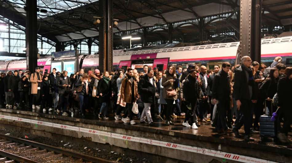 Französische Bahn streicht Großteil der Züge an Heiligabend