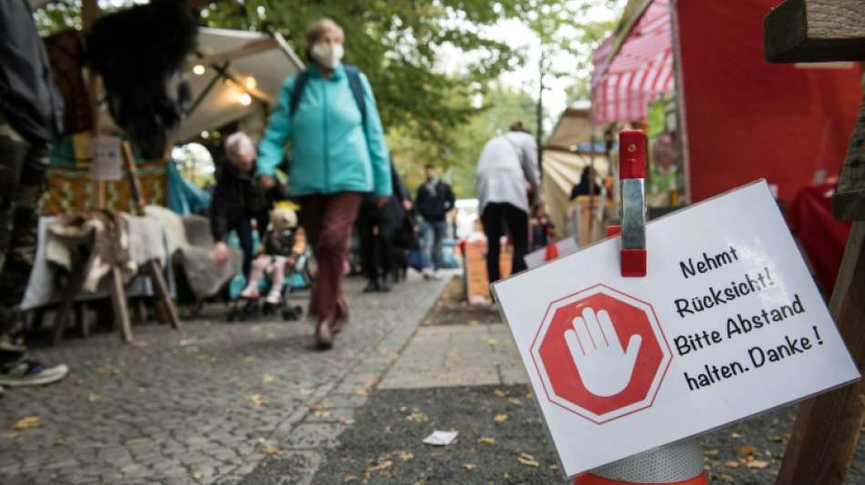 Umfrage: Gemischte Gefühle bei Berufstätigen im zweiten Corona-Sommer