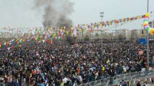 Verbotsverfahren gegen pro-kurdische Partei HDP auf unbestimmte Zeit vertagt