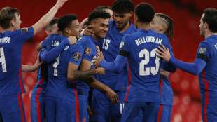 England und Italien souver&auml;n - Lewandowski rettet Polen ein 3:3 in Ungarn