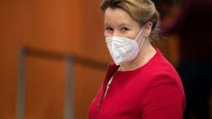 Giffey drängt zu schnellerer Impfung von Grundschullehrern und Erziehern