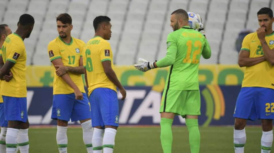 Brasilien gegen Argentinien nach Corona-Kontroverse unterbrochen