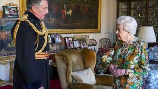K&ouml;nigin Elizabeth II. nimmt an Doppel-Taufe von Urenkeln teil