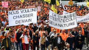 Tausende J&auml;ger demonstrieren in Frankreich f&uuml;r Erhalt der "l&auml;ndlichen Kultur"