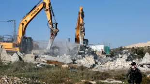 Israel rei&szlig;t pal&auml;stinensisches Beduinendorf ab