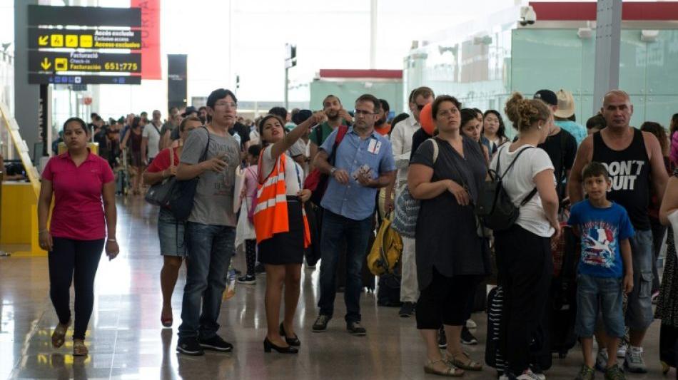 Streiks am Flughafen in Barcelona führen zu hohen Wartezeiten