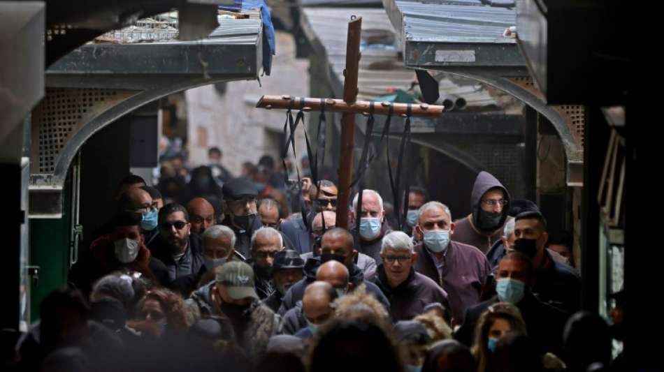 Hunderte Gläubige bei Karfreitagsprozession durch Jerusalems Altstadt