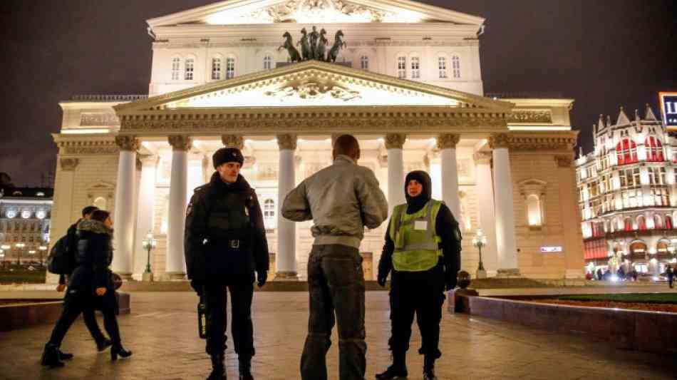 Bombenalarm in Moskau Bolschoi, GUM und Luxushotels ger
