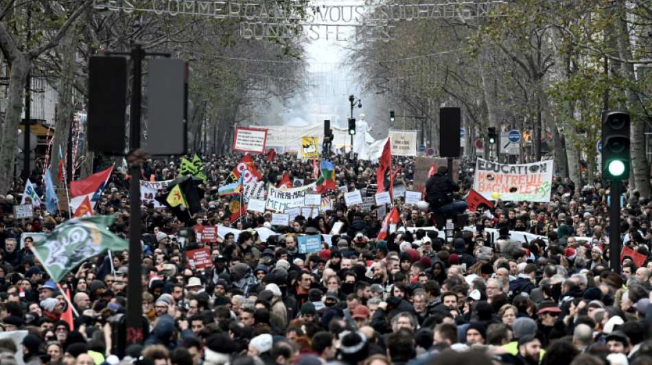 Hunderttausende Franzosen gehen gegen Rentenreform auf die Straße