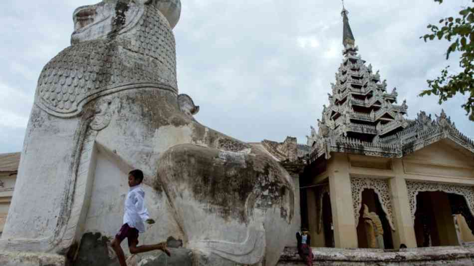 US-Urlauberin klettert auf Pagode in Myanmar und verungl