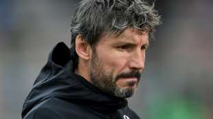 Wolfsburg entl&auml;sst Trainer van Bommel