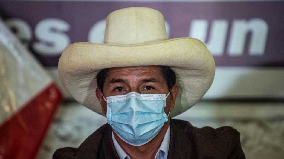 Castillo nach Auszählung aller Stimmen bei Präsidentschaftswahl in Peru vorne