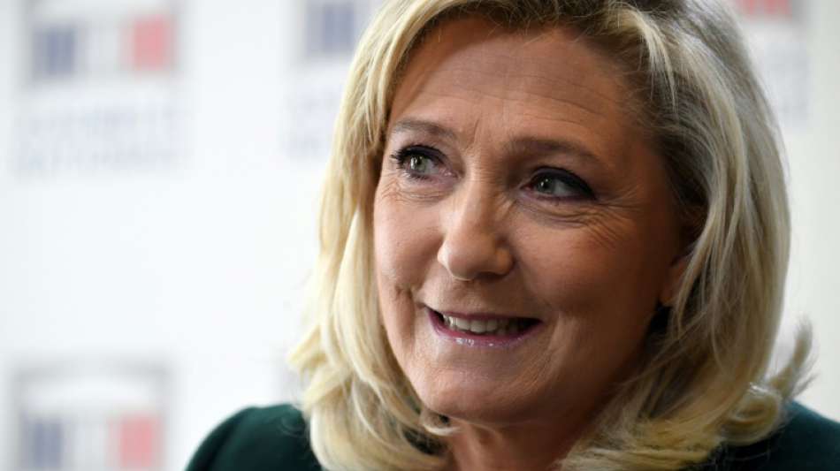 Le Pen will vor Pr&auml;sidentenwahl als Parteichefin abtreten