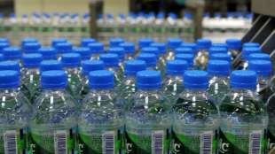 Verbraucherschützer prangern "Geldschneiderei" bei Bio-Mineralwasser an 