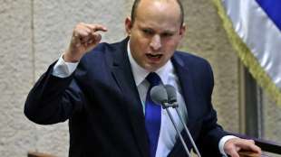 Bennett l&ouml;st Israels langj&auml;hrigen Regierungschef Netanjahu im Amt ab