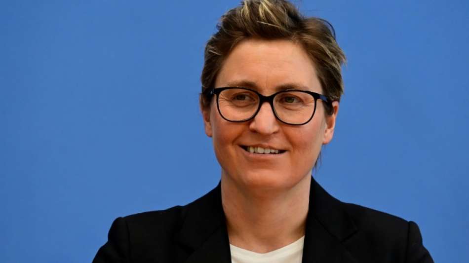 Linken-Chefin macht Regierung für Testcenter-Betrügereien mitverantwortlich