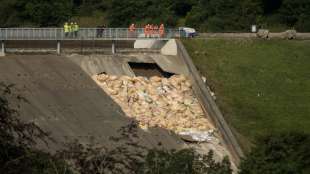 Evakuierung britischer Kleinstadt wegen drohenden Dammbruchs aufgehoben