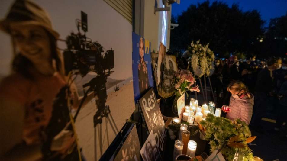 Gedenkfeier f&uuml;r erschossene Kamerafrau in Kalifornien