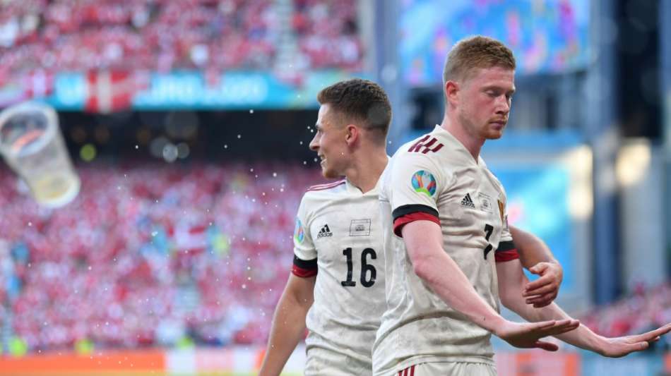 Emotionale Dänen können auch "für Christian" nicht punkten - Belgien im Achtelfinale