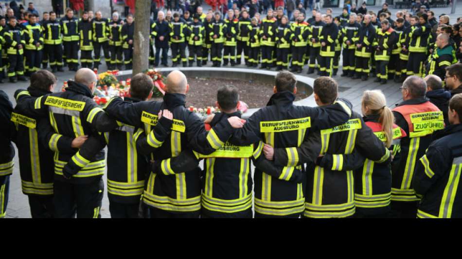 Entsetzen nach tödlicher Attacke auf 49-jährigen Feuerwehrmann in Augsburg