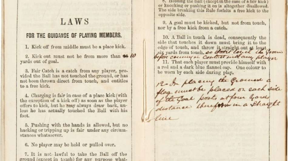 Fu&szlig;ball-Regelwerk von 1859 f&uuml;r knapp 66.000 Euro versteigert