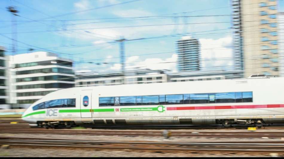 Nur drei Viertel aller Fernverkehrsz&uuml;ge der Bahn waren 2021 p&uuml;nktlich