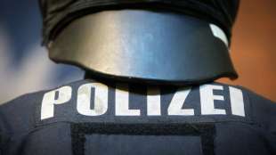 Mehr als 600 Beamte bei Großrazzia gegen Schleuserbande in Bremen im Einsatz