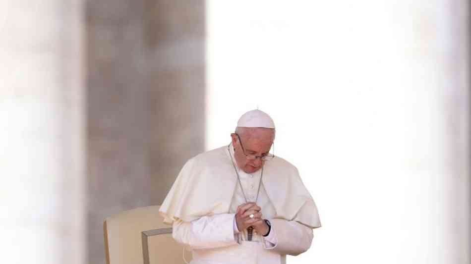 Vatikan: Papst Franziskus schl