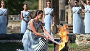 Olympische Flamme für Peking entzündet - erneuter Tibet-Protest