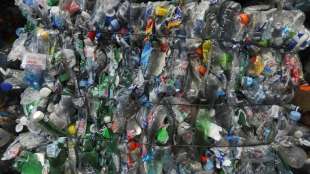 Continental stellt ab 2022 Reifen aus recycelten PET-Flaschen her