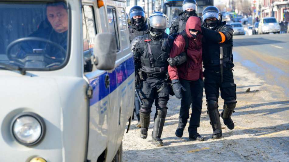 Schon hunderte Festnahmen bei Protesten in Russland