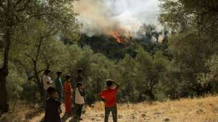 Mindestens zwei Tote bei Brand in Flüchtlingslager Moria auf Lesbos