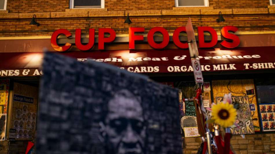 Gericht wertet in Floyd-Prozess K&ouml;rperkameras beteiligter Polizisten aus