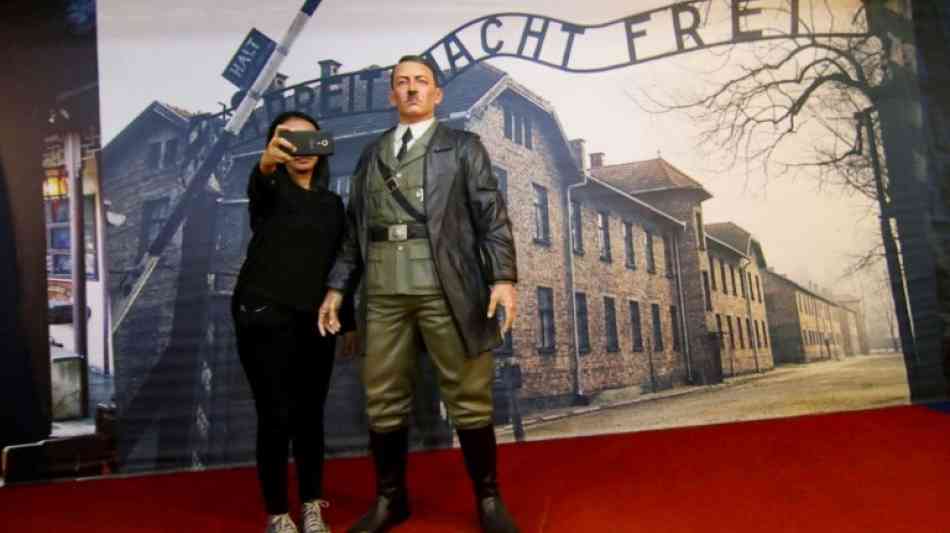 Kein Selfie mehr mit Hitler - Umstrittenes Exponat in Indonesien entfernt