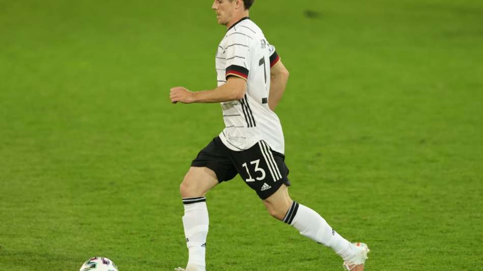 Flick &uuml;berrascht bei Heimpremiere mit Hofmann