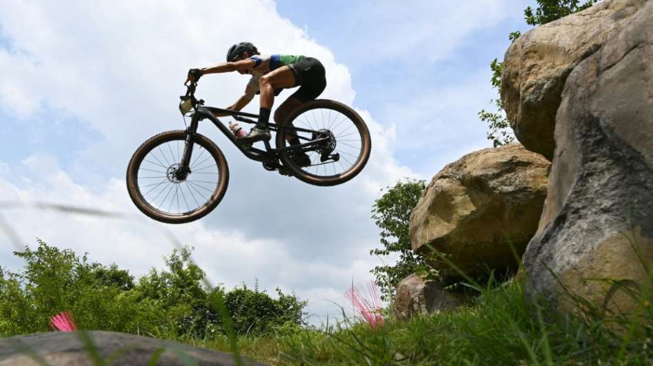 Mountainbike: Brite Pidcock gewinnt Gold im Cross Country - van der Poel stürzt